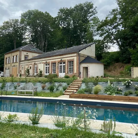 D'hote Chateau De Transieres Bed & Breakfast 3*