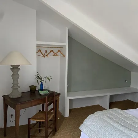 Couette-café D'hôte Château De Transières 3*